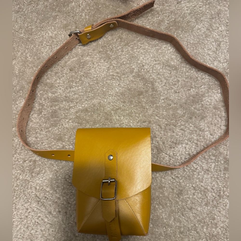 Women’s Facha Yellow Leather Belt Bag